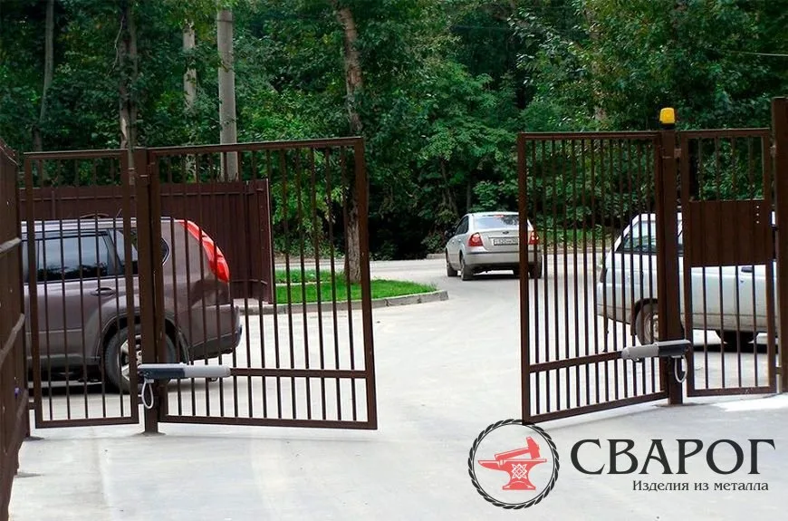 Распашные ворота сварные
