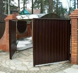 Распашные ворота из профлиста 4