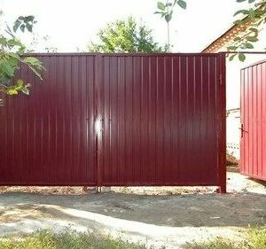 Распашные ворота из профлиста 5
