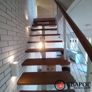 Дизайнерская лестница Венгрия на монокосоуре
