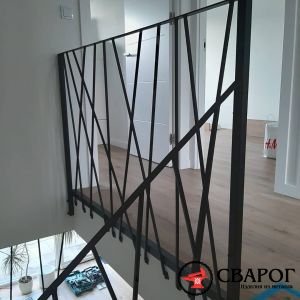 Лестница Сантана на бетонном основании
