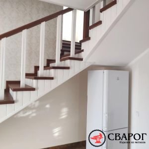 П-образная лестница Руан с деревянными перилами фото6