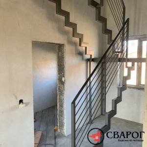 Лестница экономкласса на двух косоурах "Афон" фото5