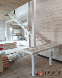 Белая декоративная лестница на мансарду"Сплит" фото6