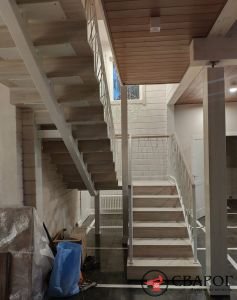 Белая декоративная лестница на мансарду"Сплит"фото7