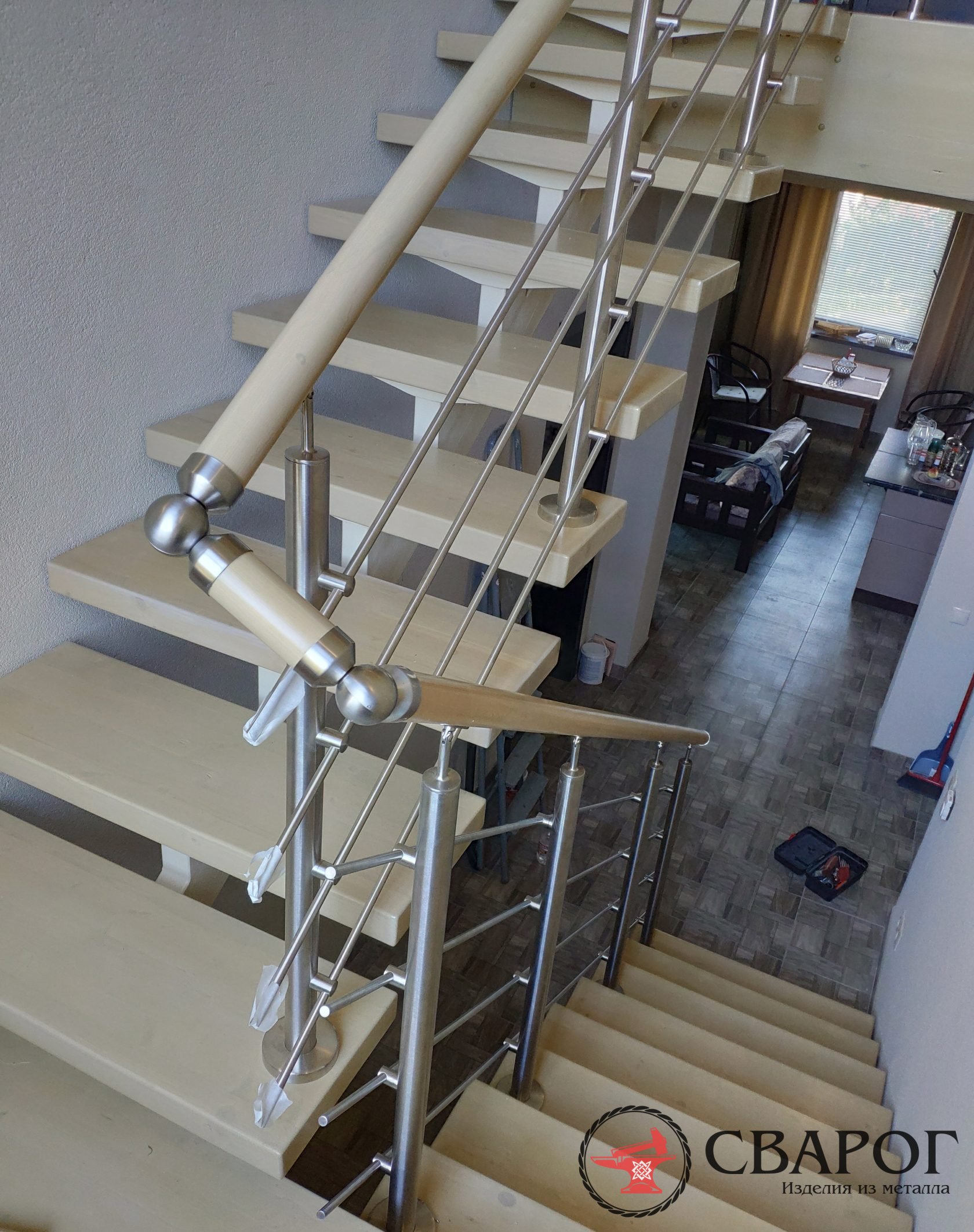 Лестница на монокосоуре с перилами из нержавейки"Тампере" фото6