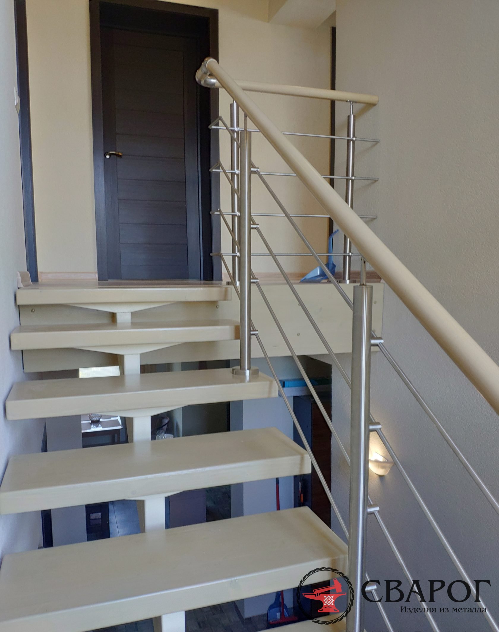 Лестница на монокосоуре с перилами из нержавейки"Тампере" фото7
