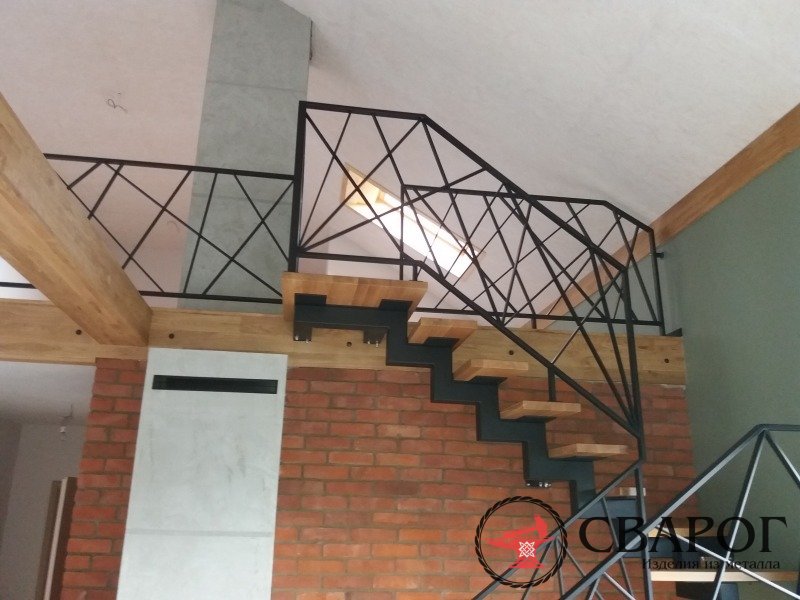 Лестница на антресольный этаж металлическая"Сеута" фото3