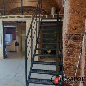 Прямая лестница на двух косоурах со ступенями ПВЛ "Биржай"фото6