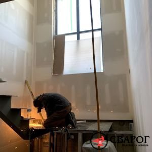 Широкая лестница нв монокосоуре без перил "Майнц"фото4